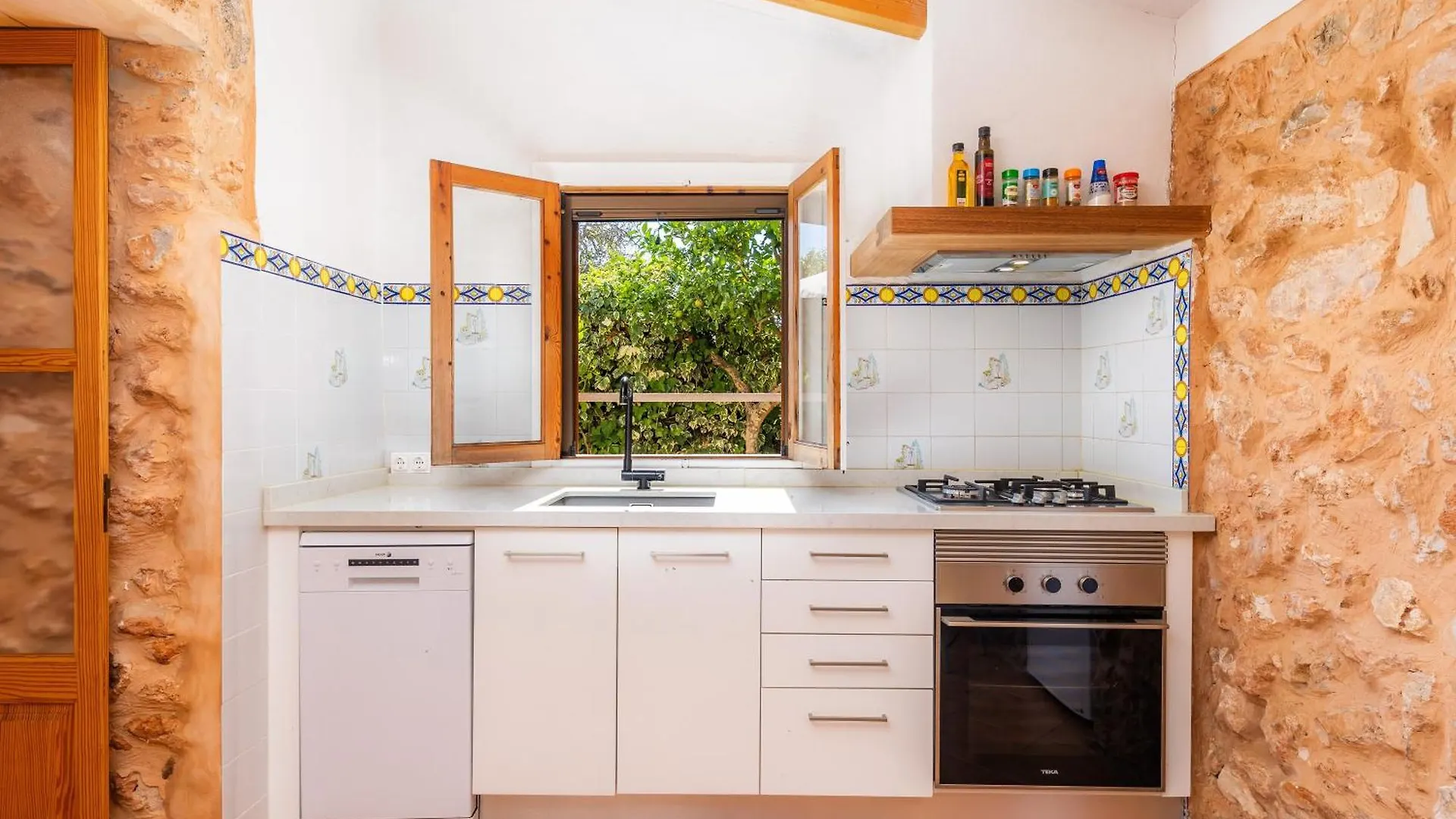 Finca Can Hostalet Llombarts 0*,  Spain